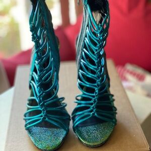 STILETTO HEELS 👠 NWOB